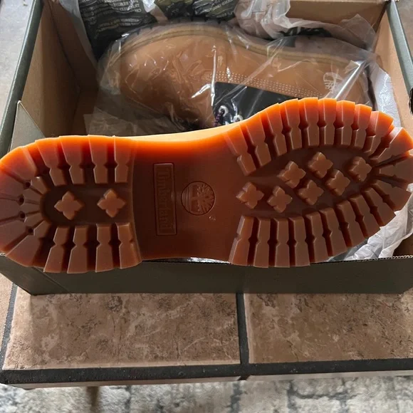 💕NWT💕Timberland Boot 6-inch Premium Waterproof In Wheat/black/turquoise UNISEX - Picture 6 of 9